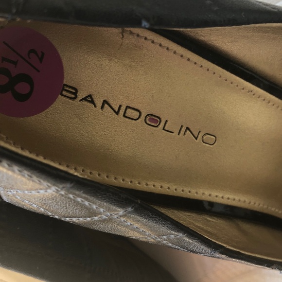 Bandolino Black Patent Leather Heels - Picture 4 of 4